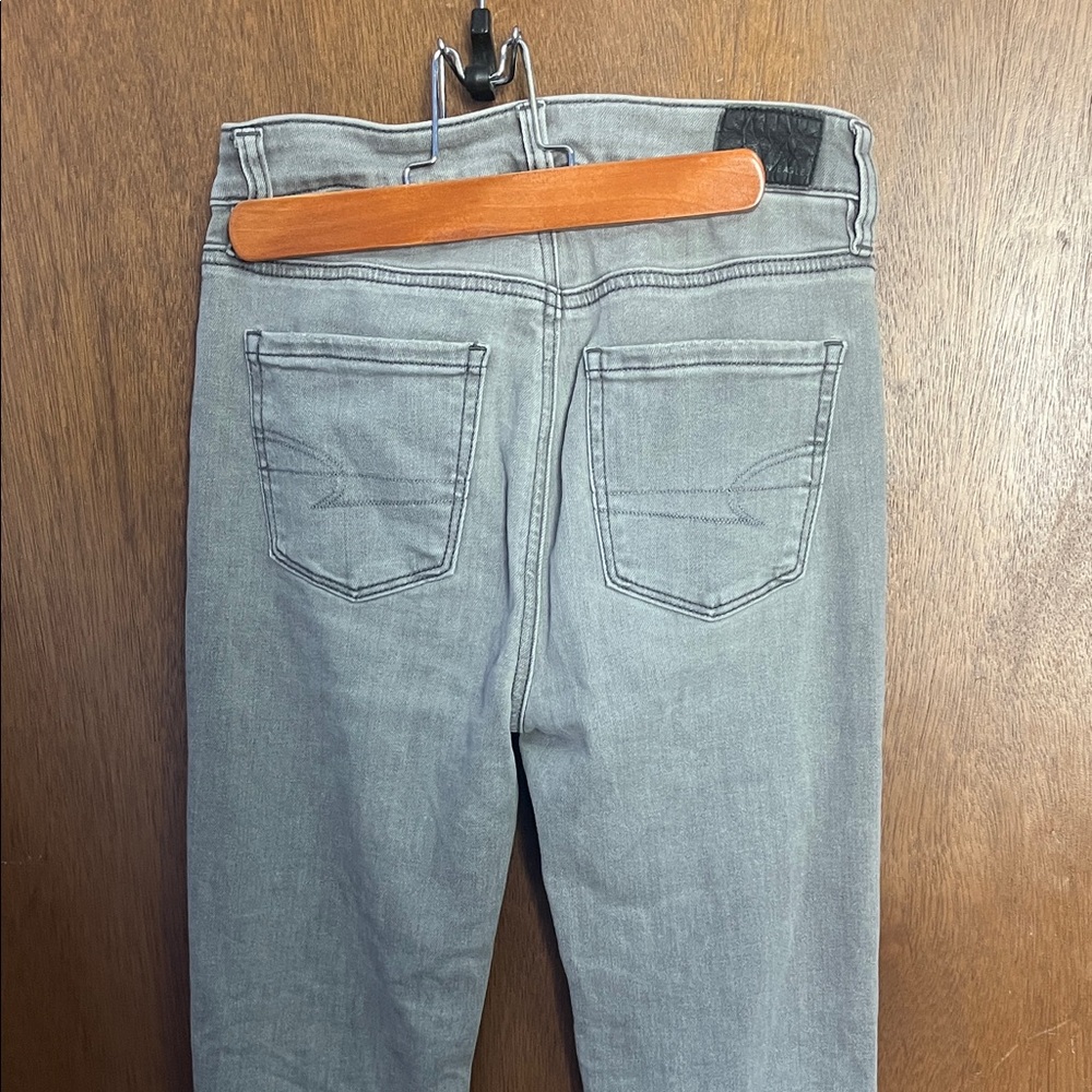 American Eagle Outfitters Women's Light Gray Skinny Jeans - Picture 3 of 7